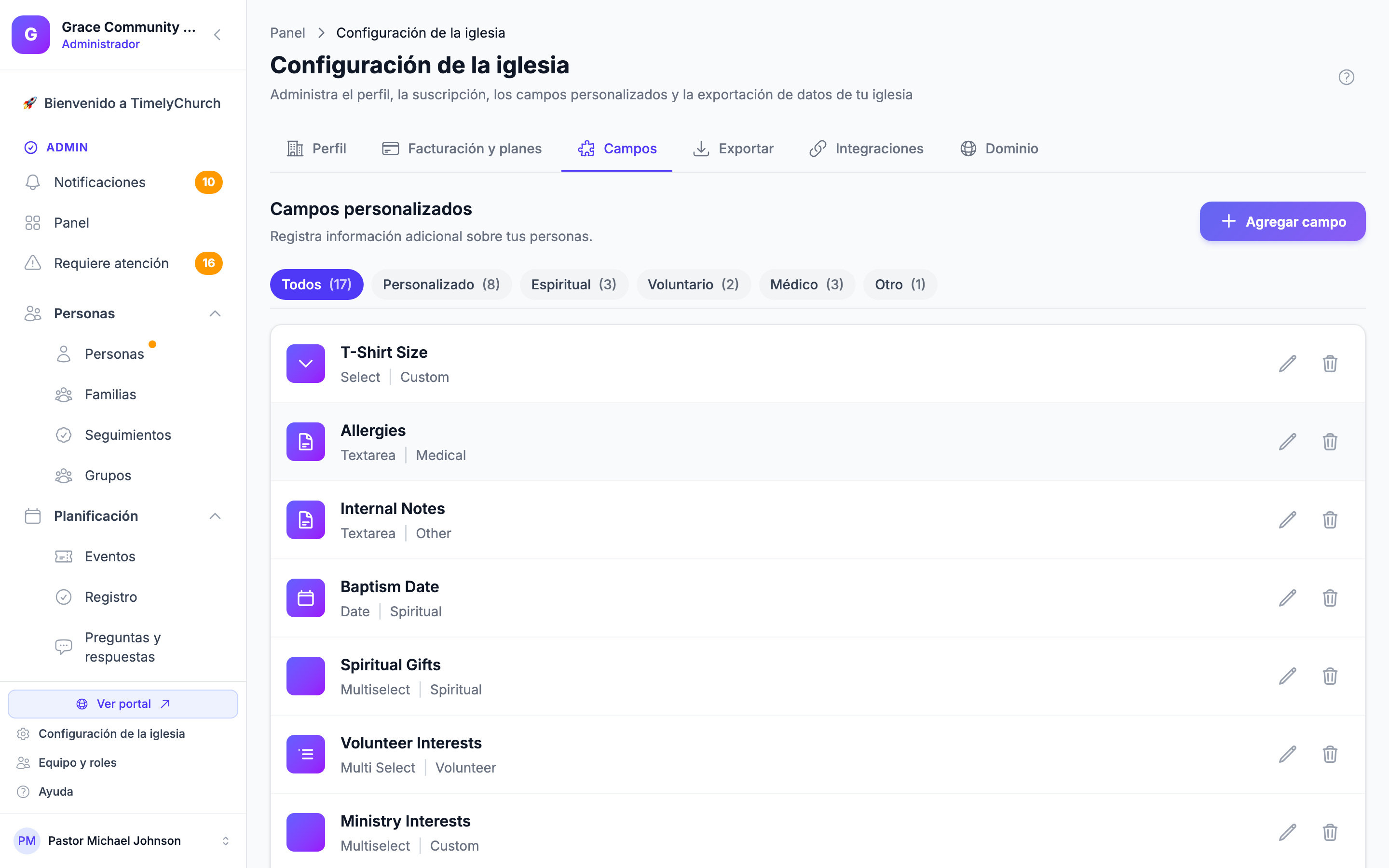 Página de configuración de Campos personalizados que muestra una lista de campos con su tipo, pestaña y estado
