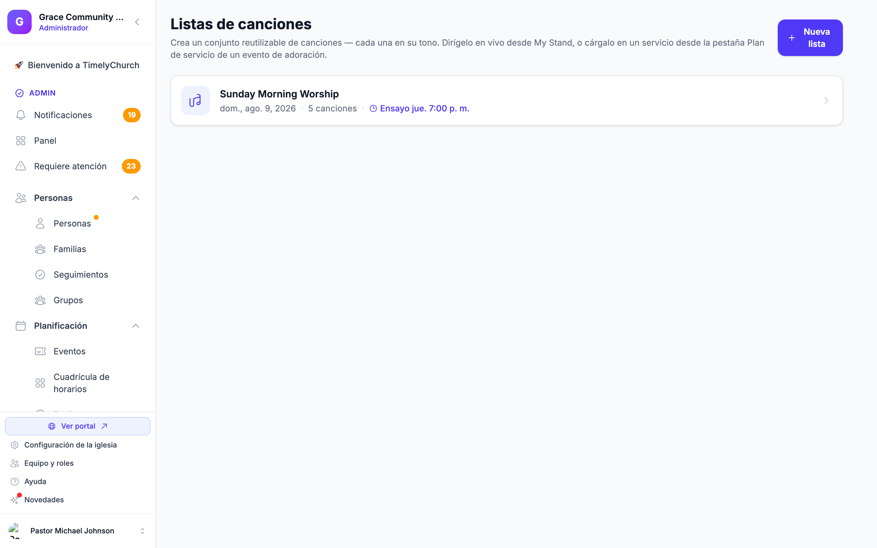 La página de Listas de canciones en la sección de Adoración del panel — el lado de planificación de las herramientas de adoración, con una lista dominical preparada.