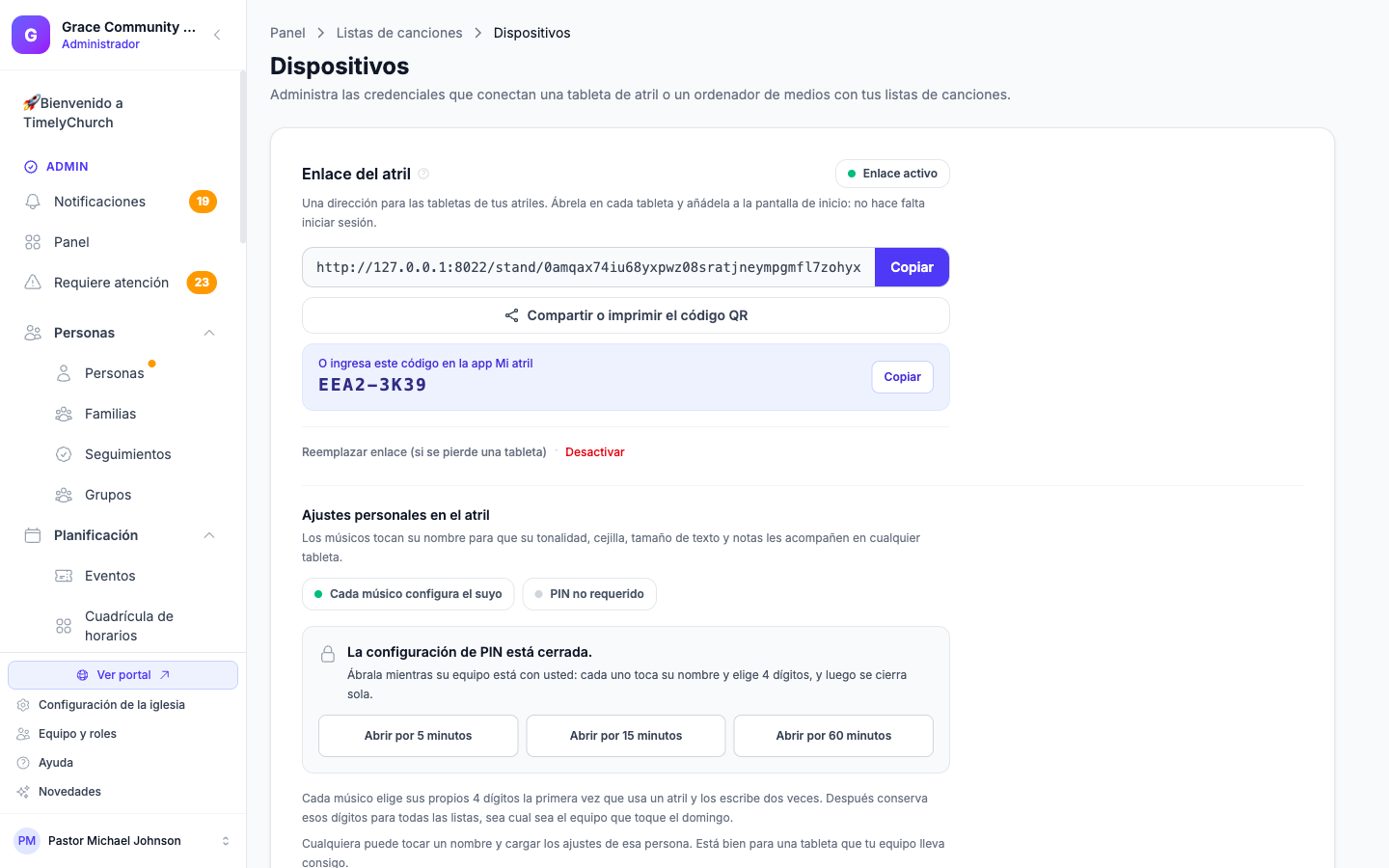 La pestaña Enlace de Atril de la página de Dispositivos, con la dirección, Compartir o imprimir código QR, y el código de activación de la app Mi Atril